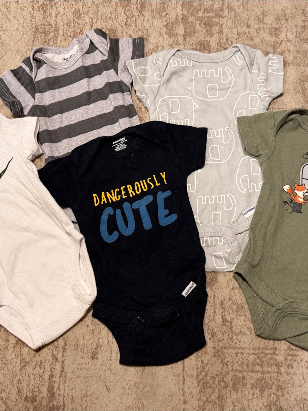 Pack of newborn onesies like new